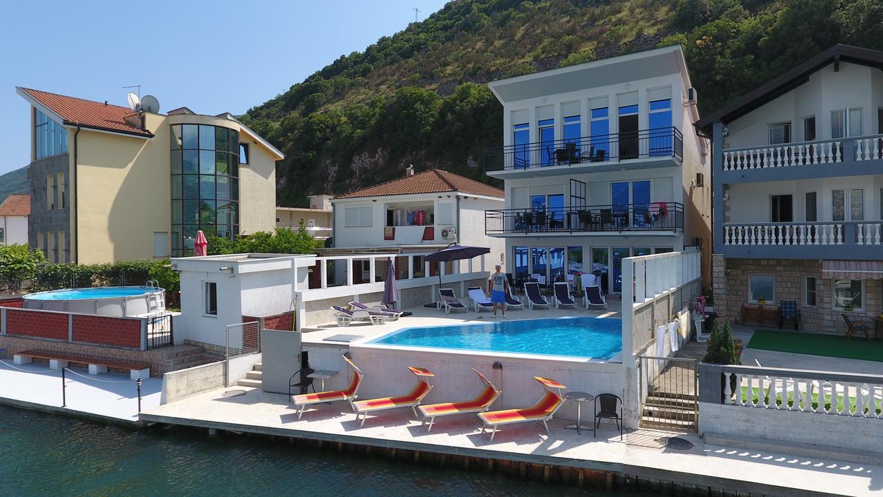 Apartments Riverside Herceg Novi Eksteriør billede
